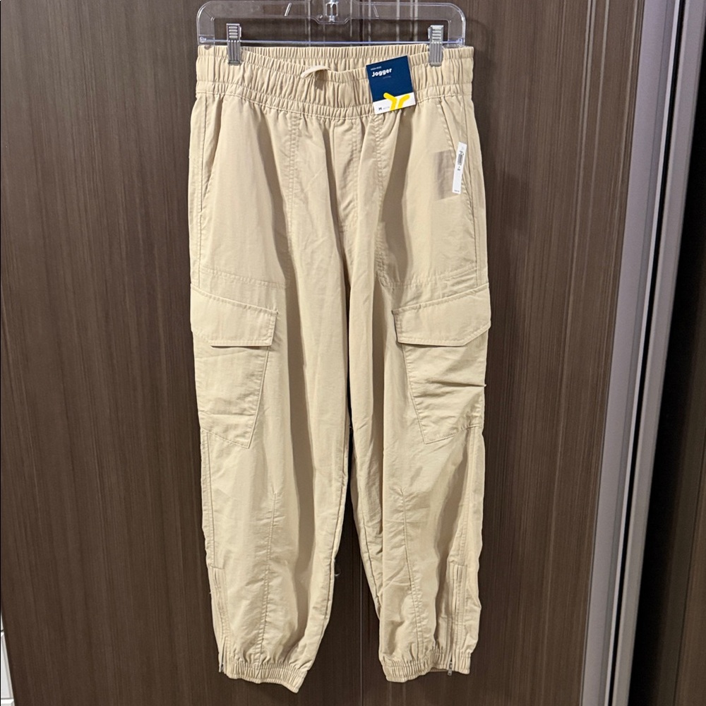 Old‎ Navy Women’s Beige jogger